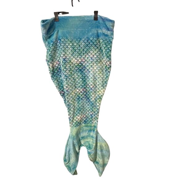 Girls Play Mermaid Tail Blue Valor Blanket - Picture 2 of 2